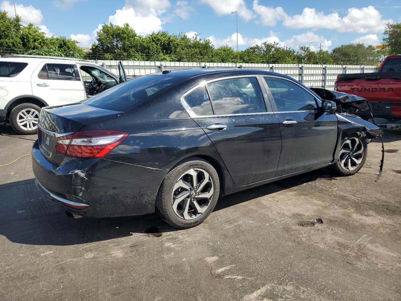 2017 HONDA ACCORD
