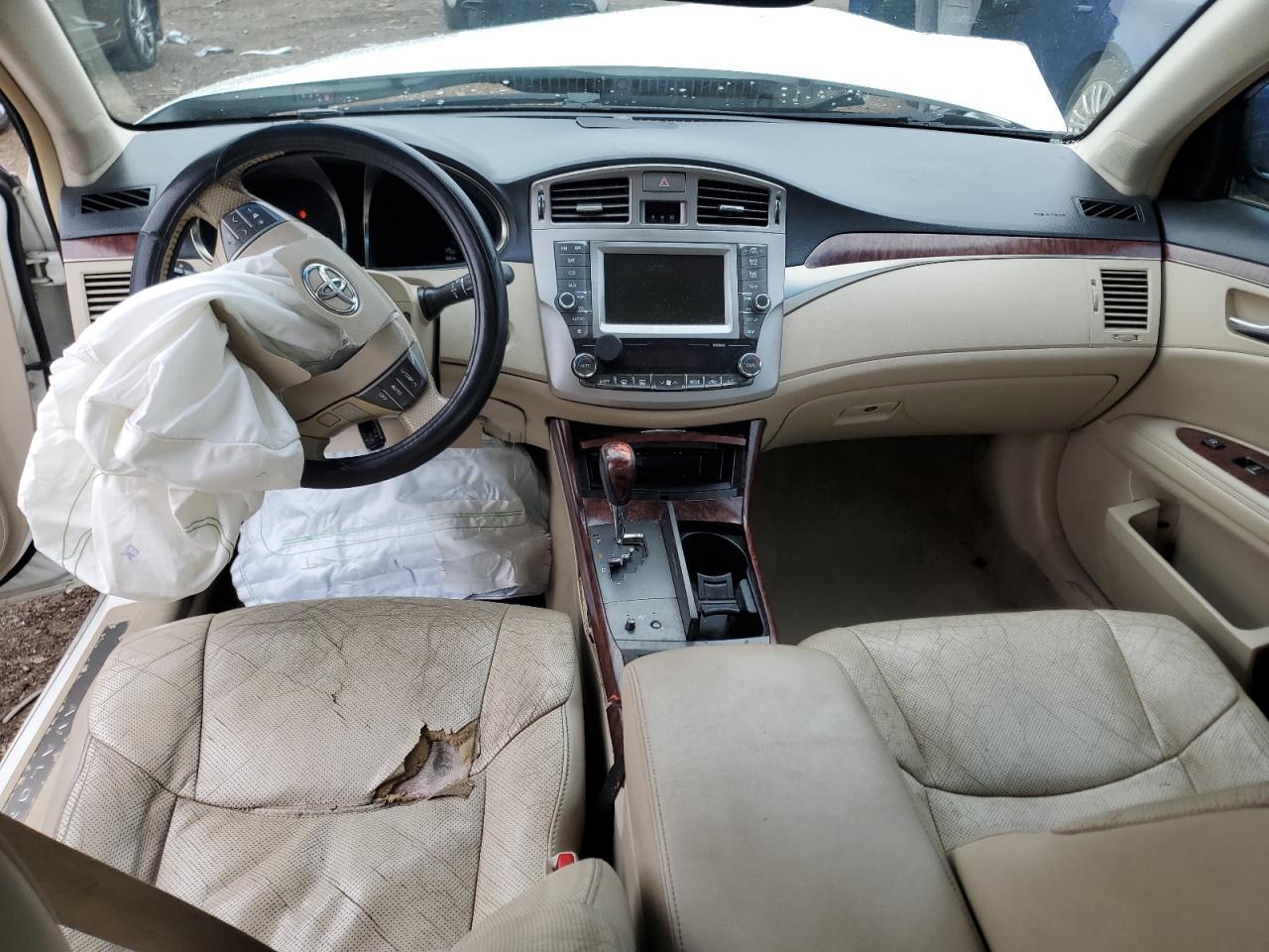 2011 TOYOTA Avalon