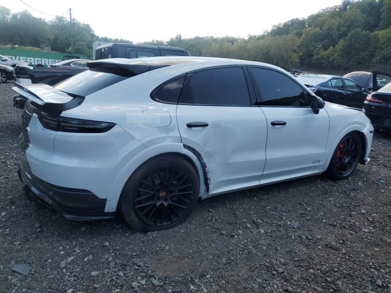 2021 PORSCHE CAYENNE
