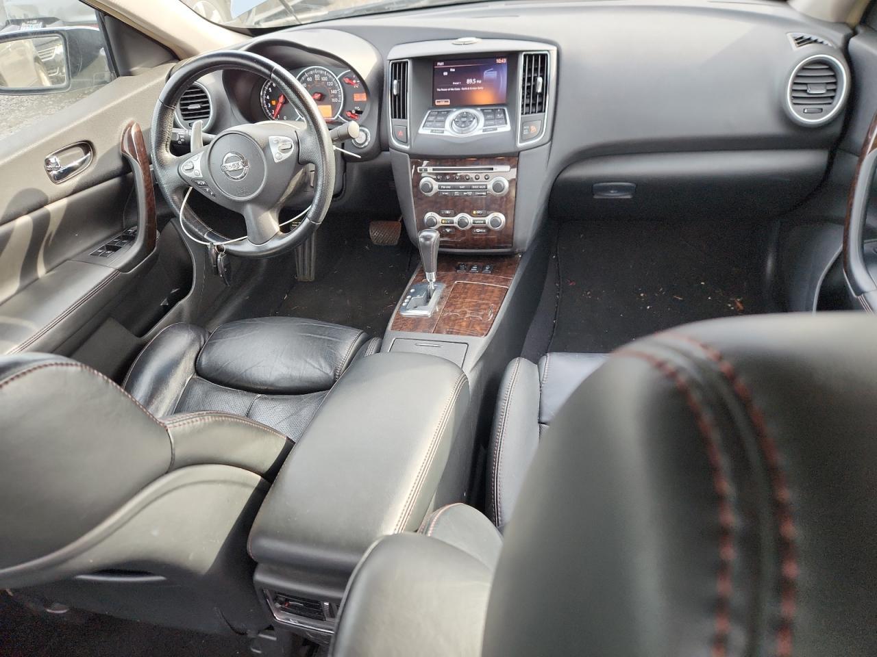2011 NISSAN Maxima