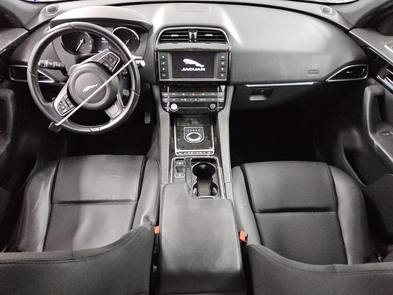 2018 JAGUAR F-Pace