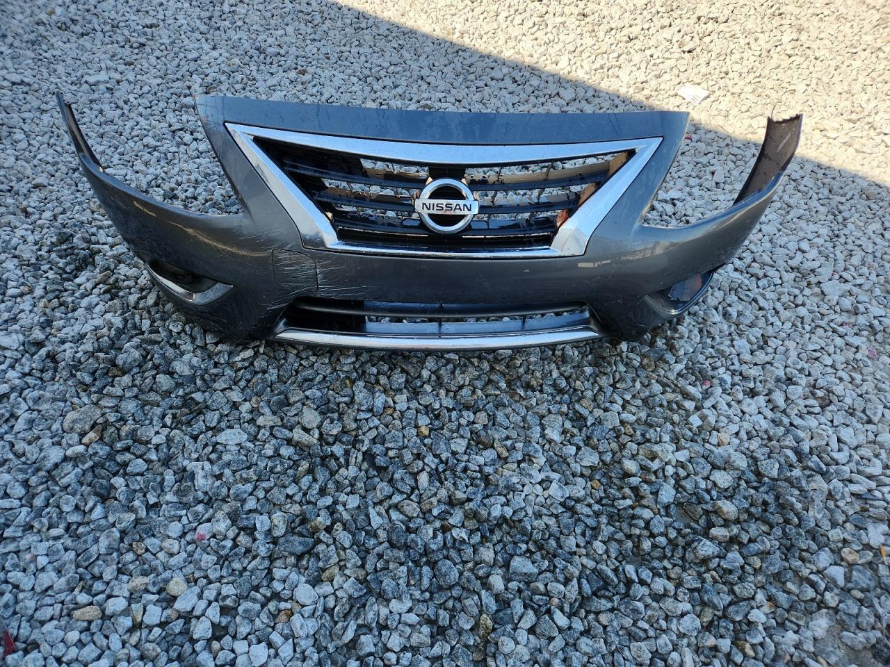 2017 NISSAN VERSA
