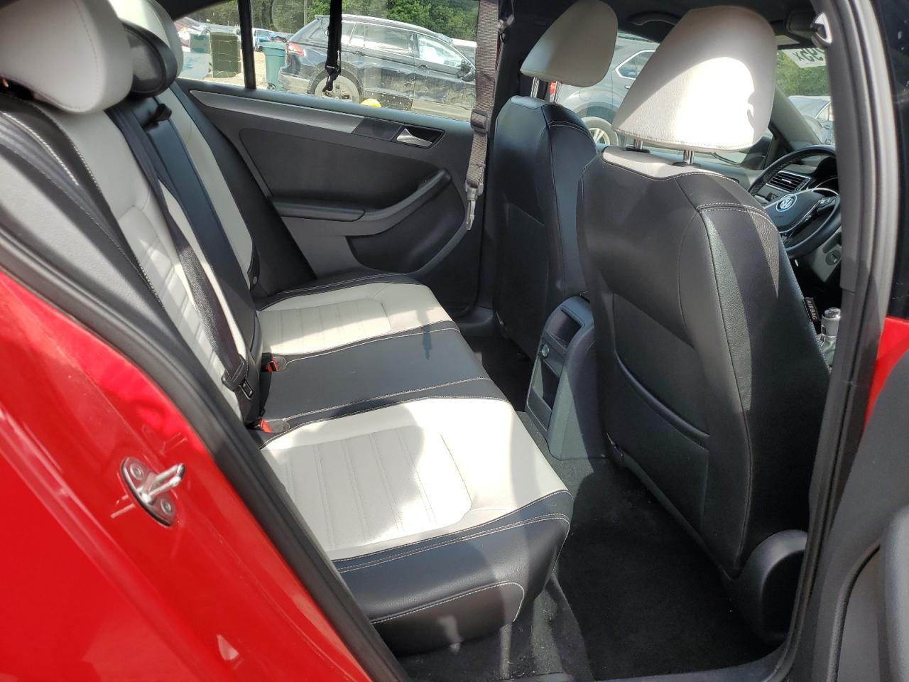 2016 VOLKSWAGEN JETTA