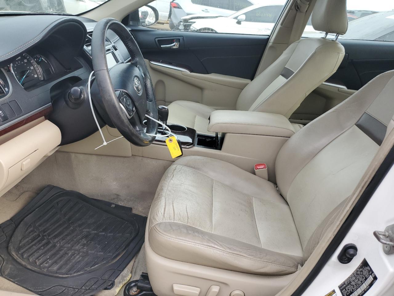 2014 TOYOTA CAMRY
