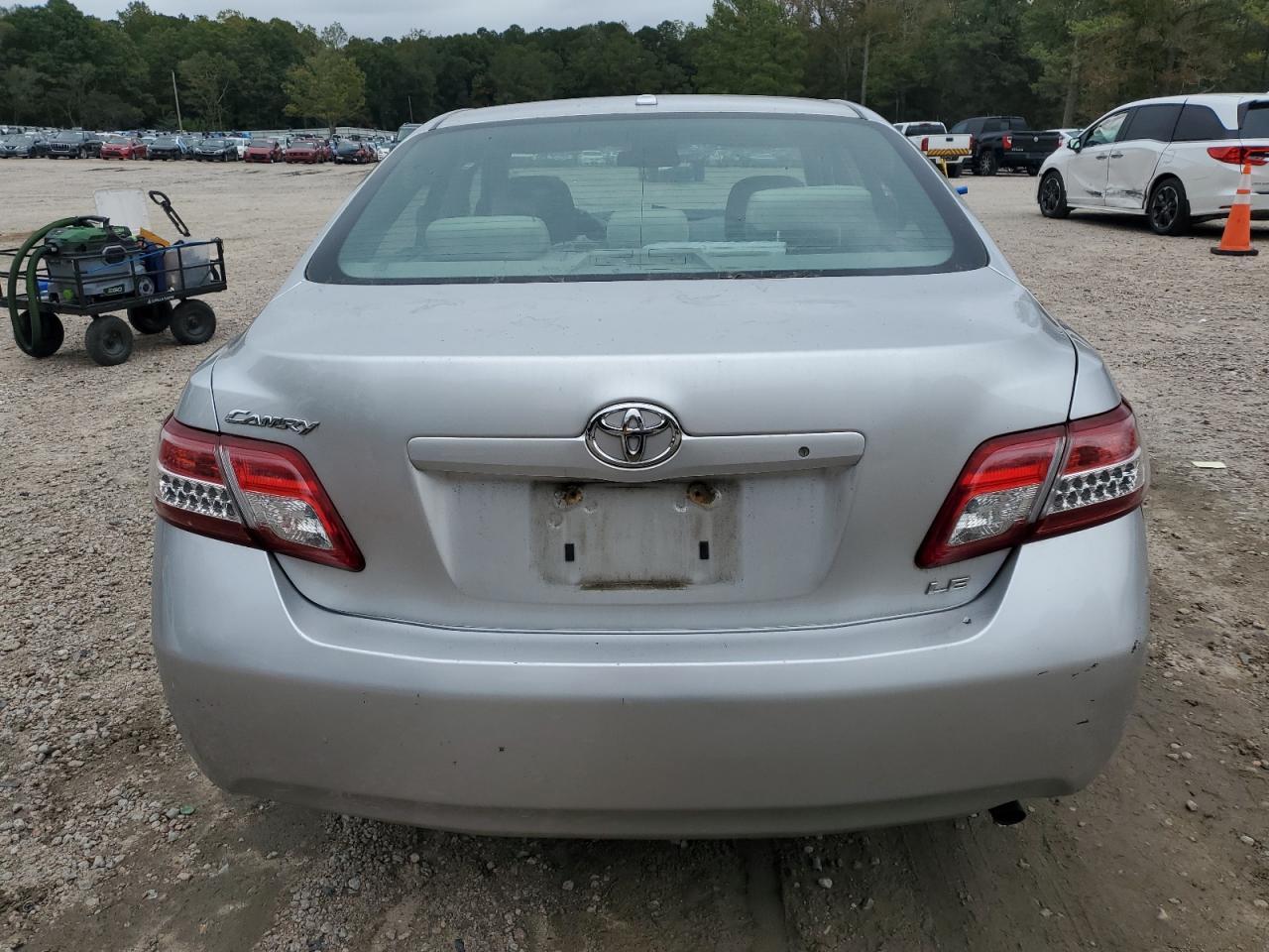 2011 TOYOTA CAMRY