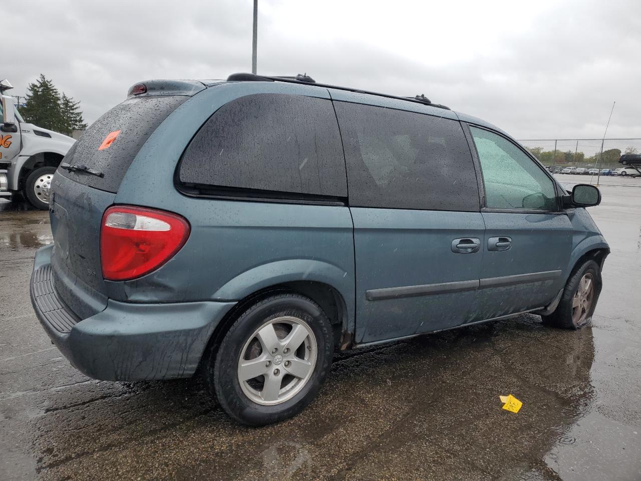 2005 DODGE CARAVAN