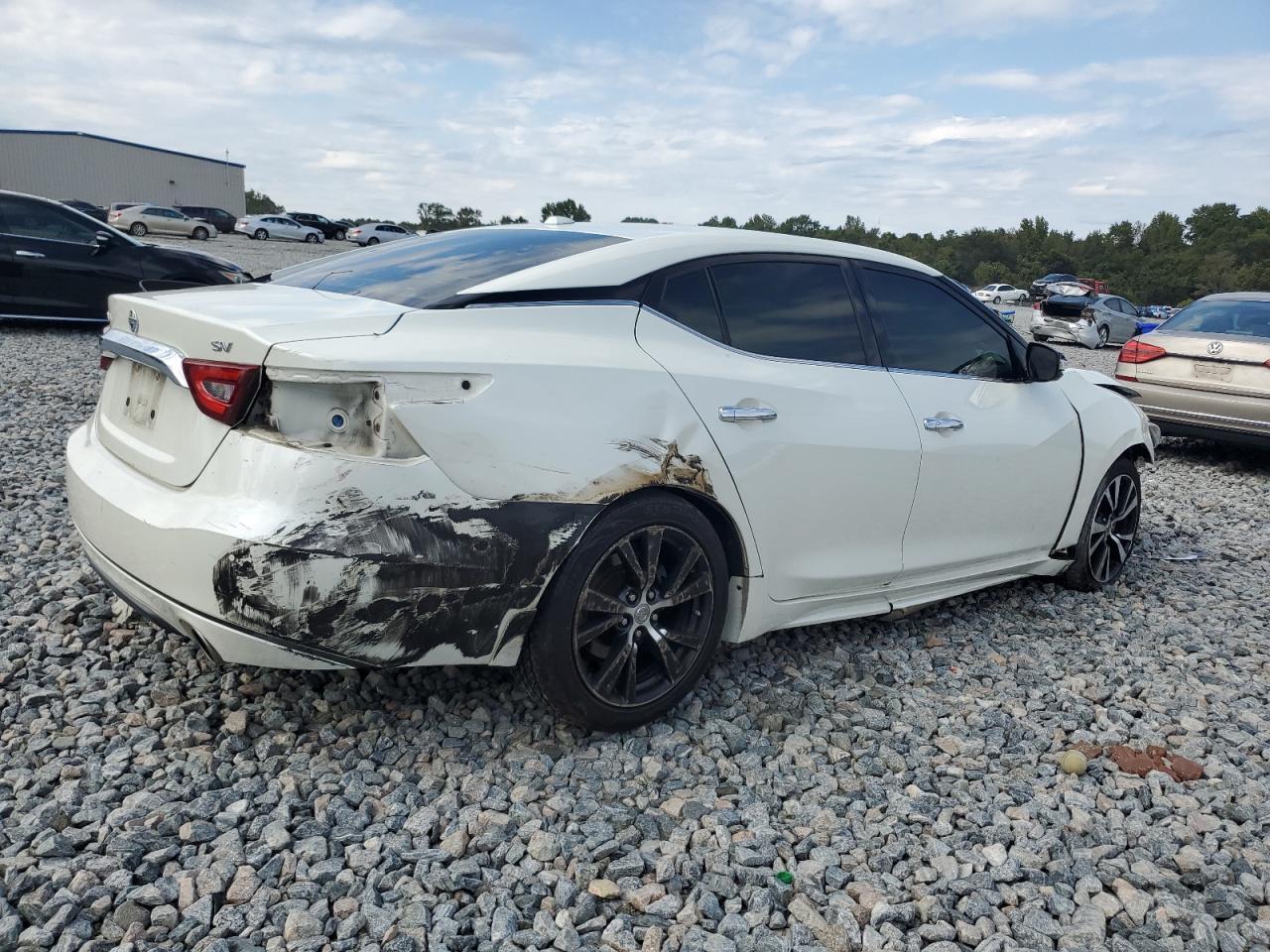 2017 NISSAN Maxima