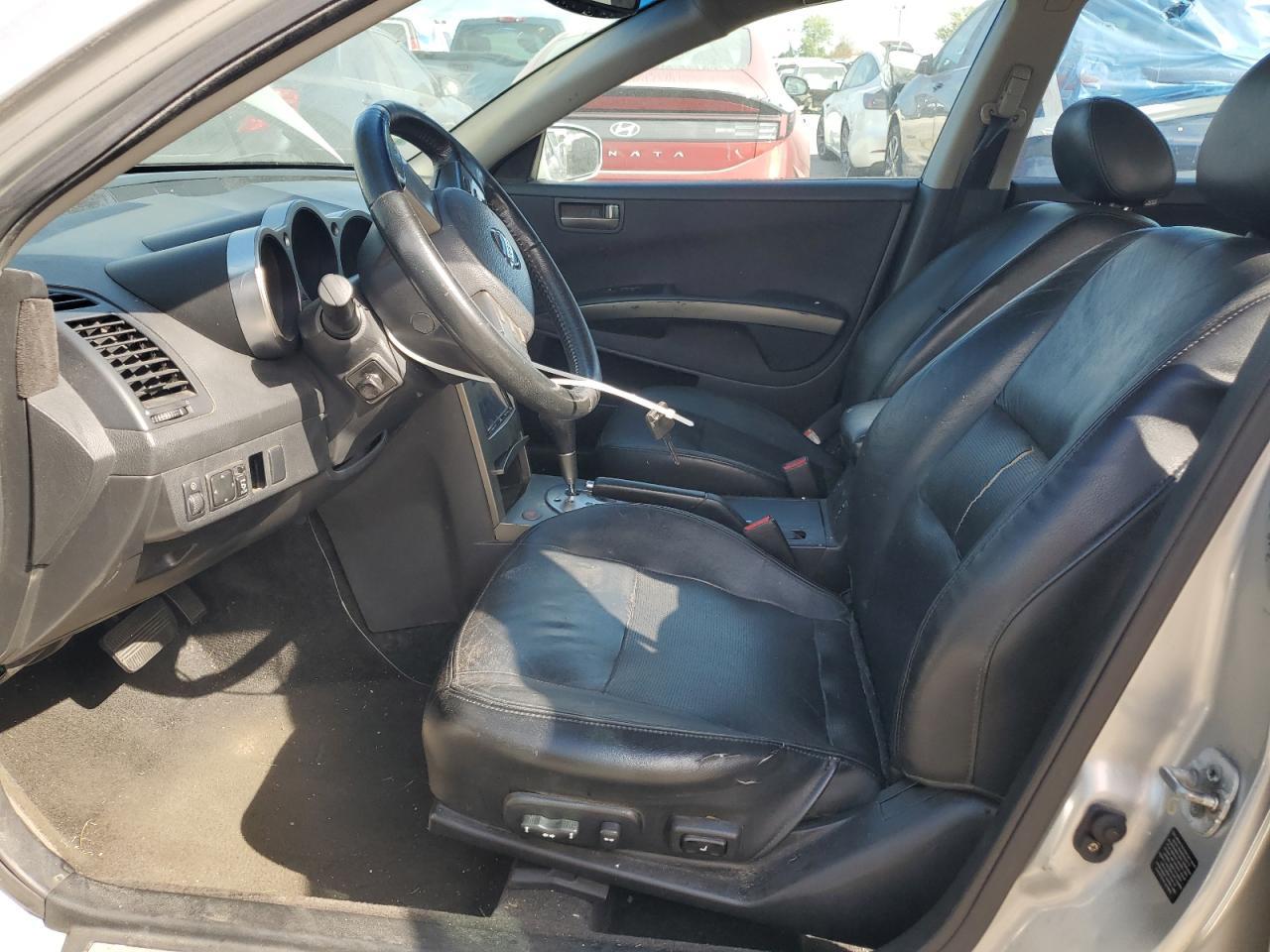 2004 NISSAN Maxima