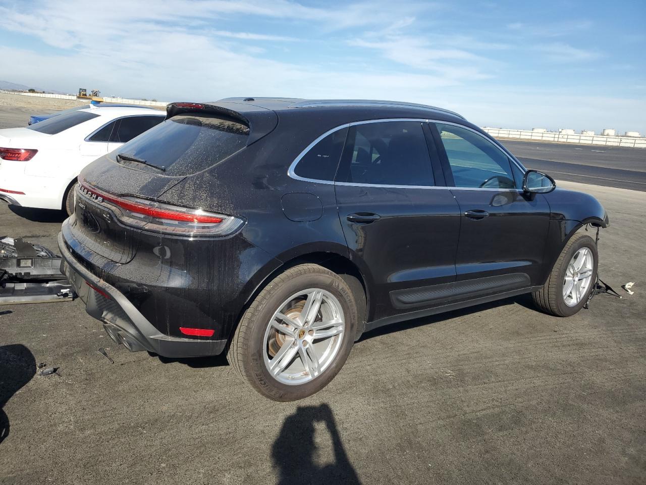 2024 PORSCHE Macan