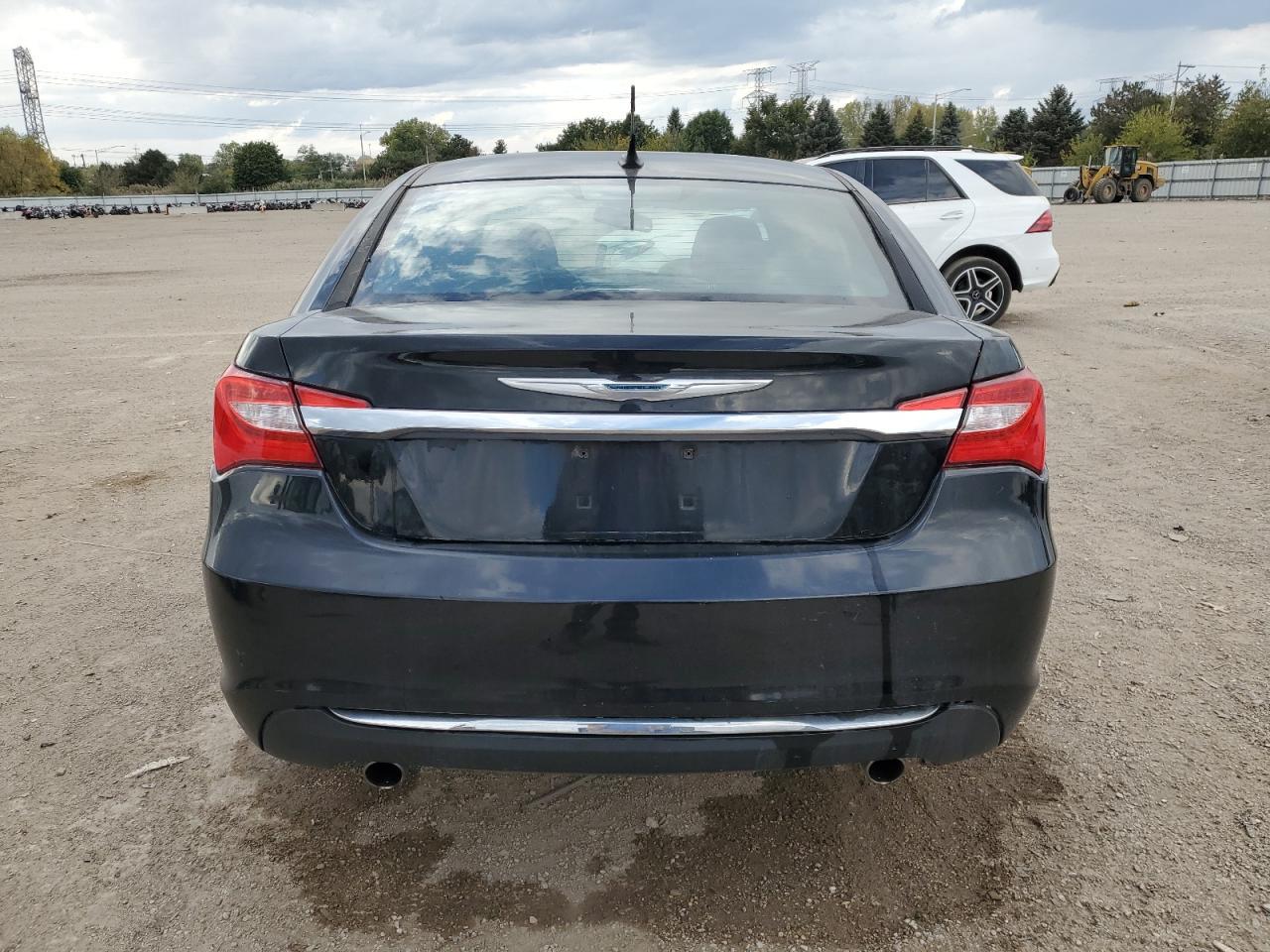 2011 CHRYSLER 200
