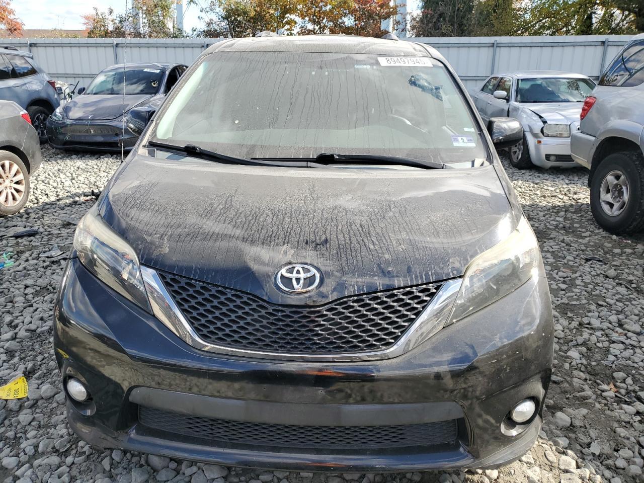 2013 TOYOTA SIENNA