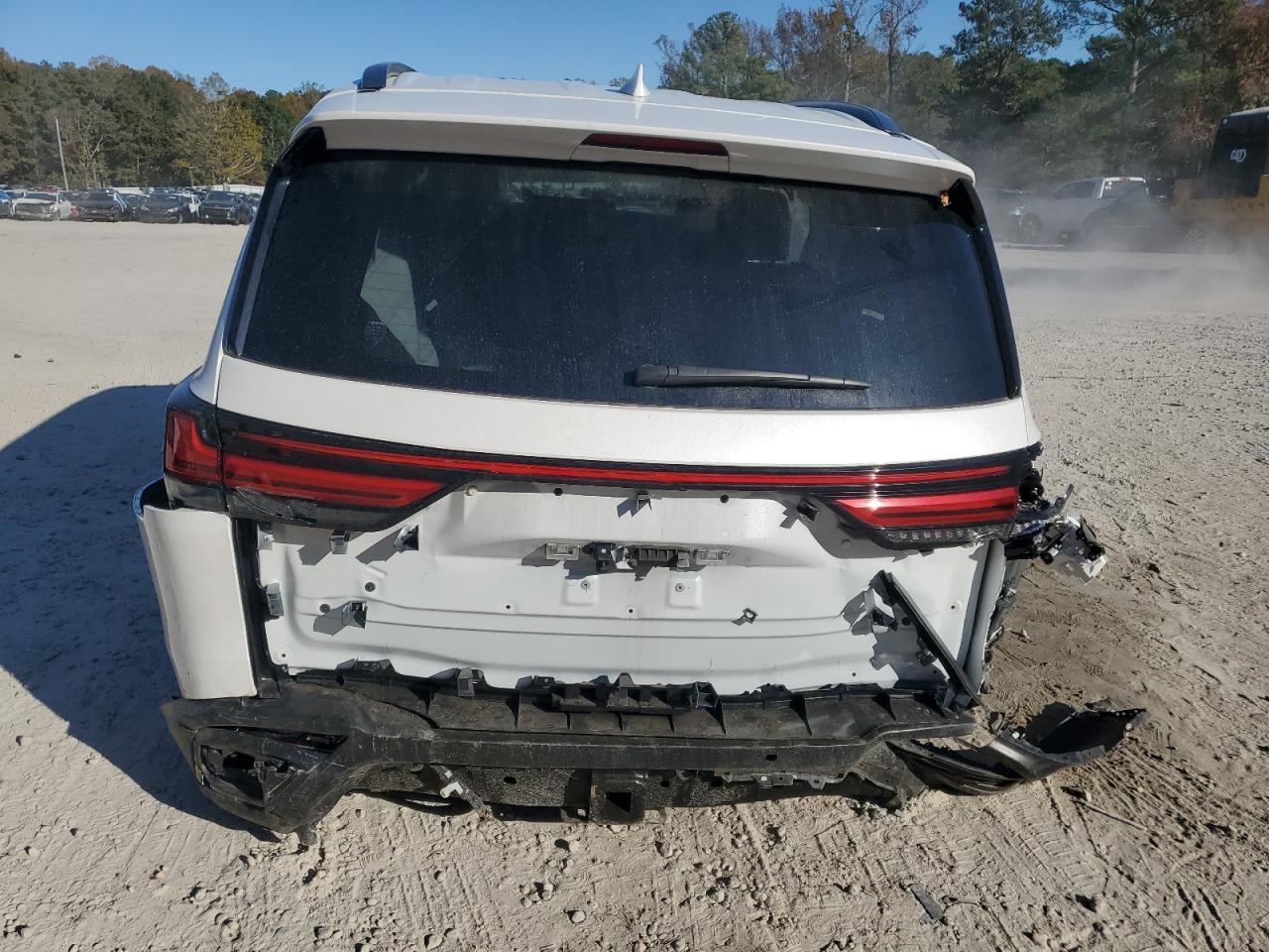 2024 LEXUS LX 600