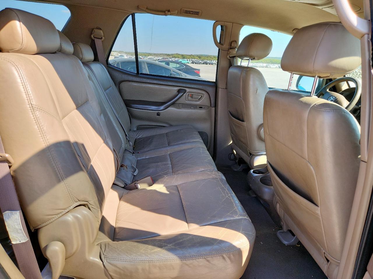 2003 TOYOTA Sequoia