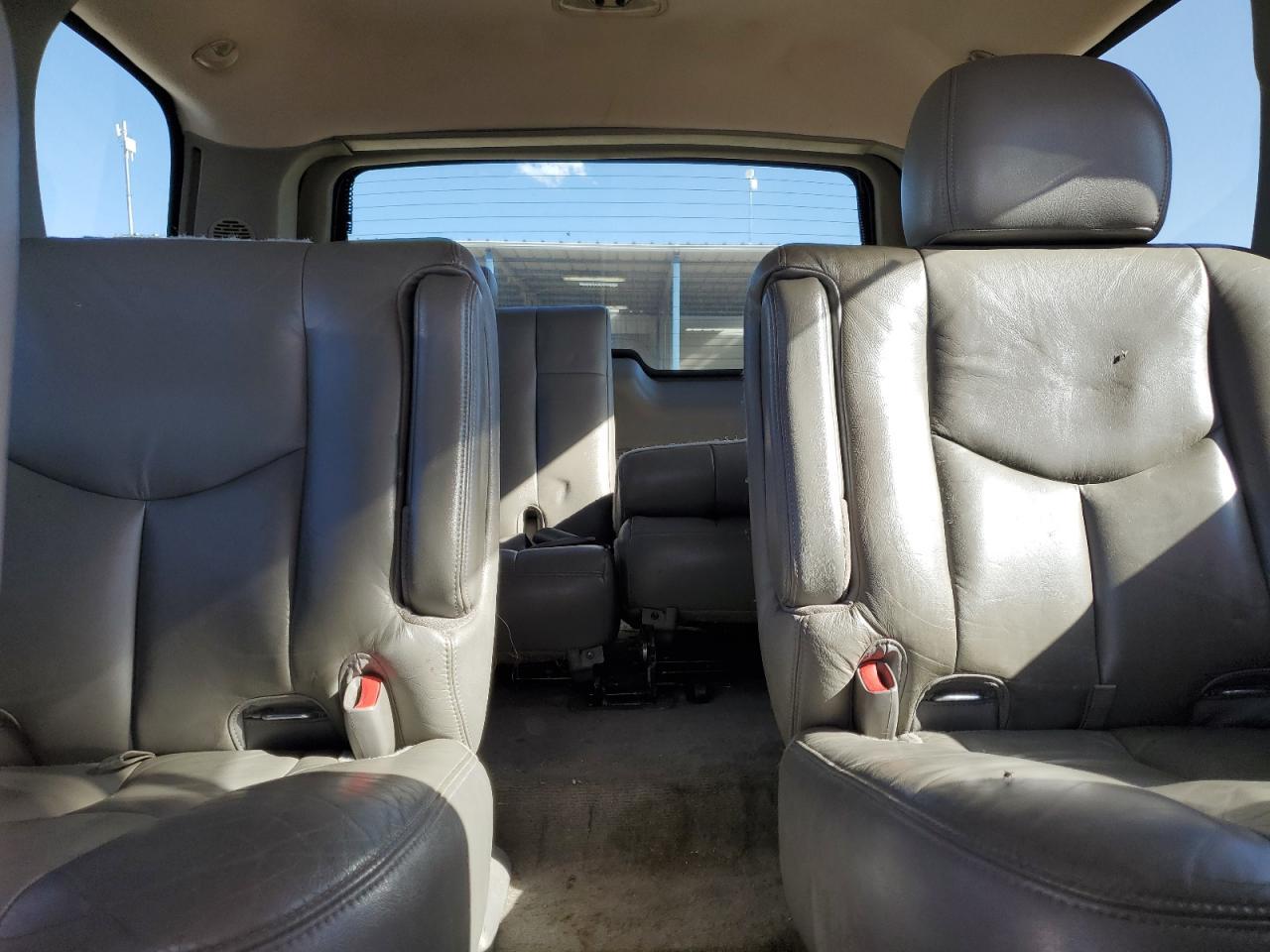 2004 CHEVROLET Tahoe