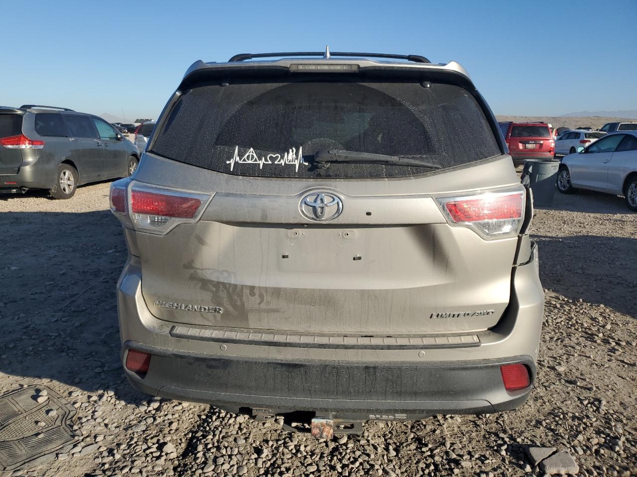 2016 TOYOTA HIGHLANDER