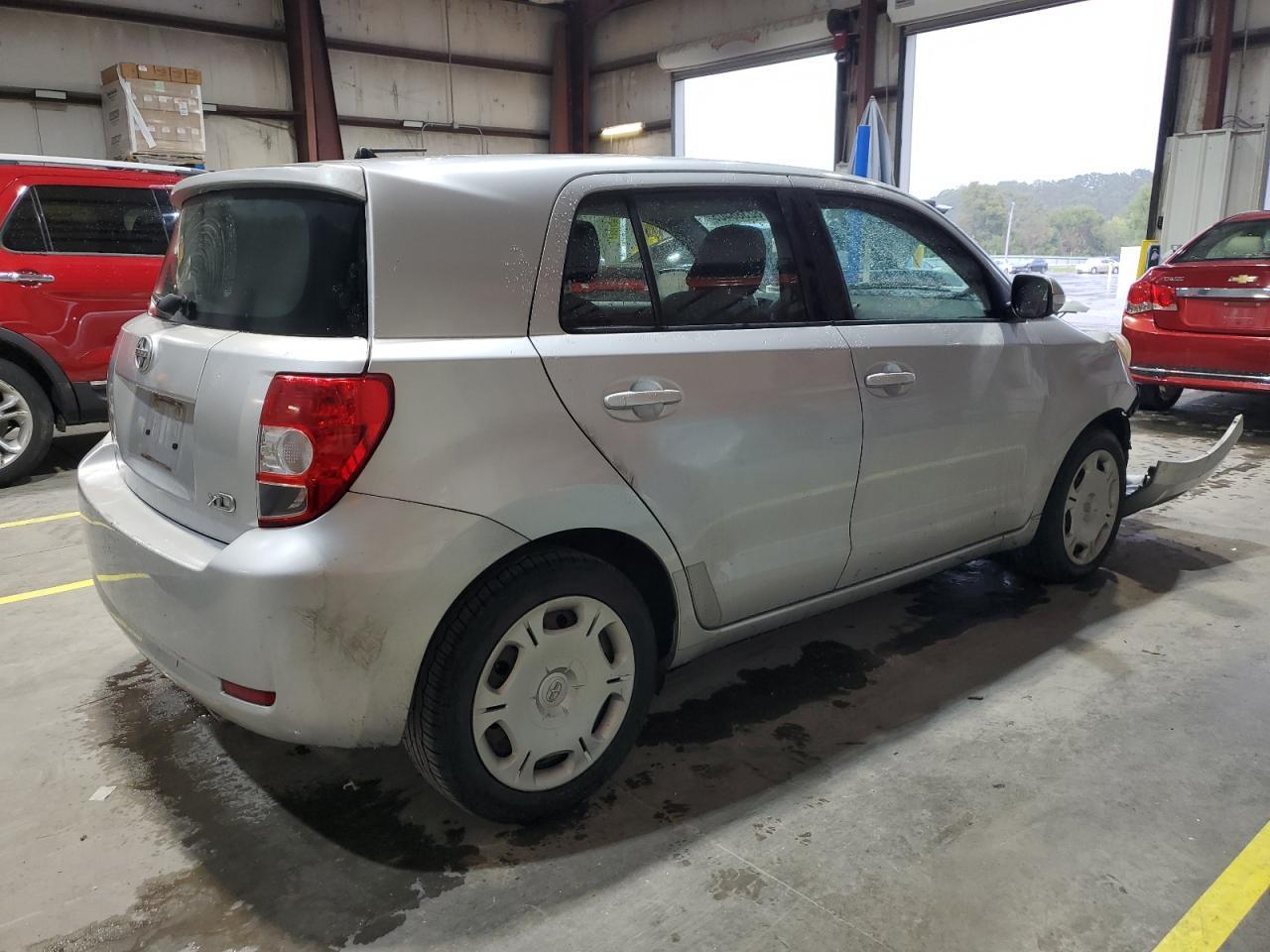 2010 TOYOTA SCION