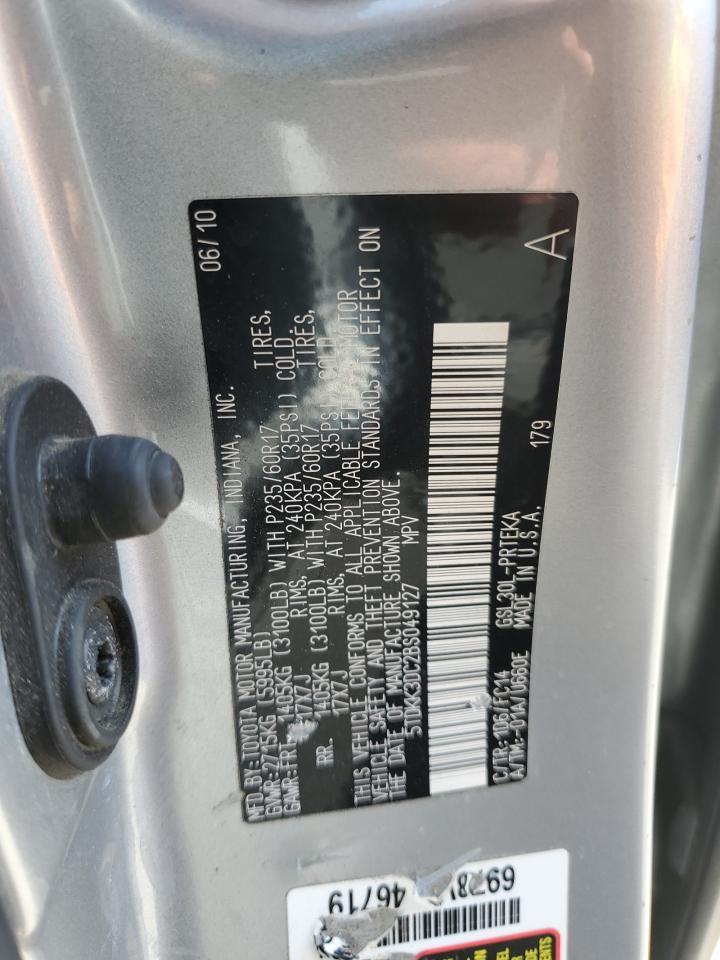 2011 TOYOTA SIENNA
