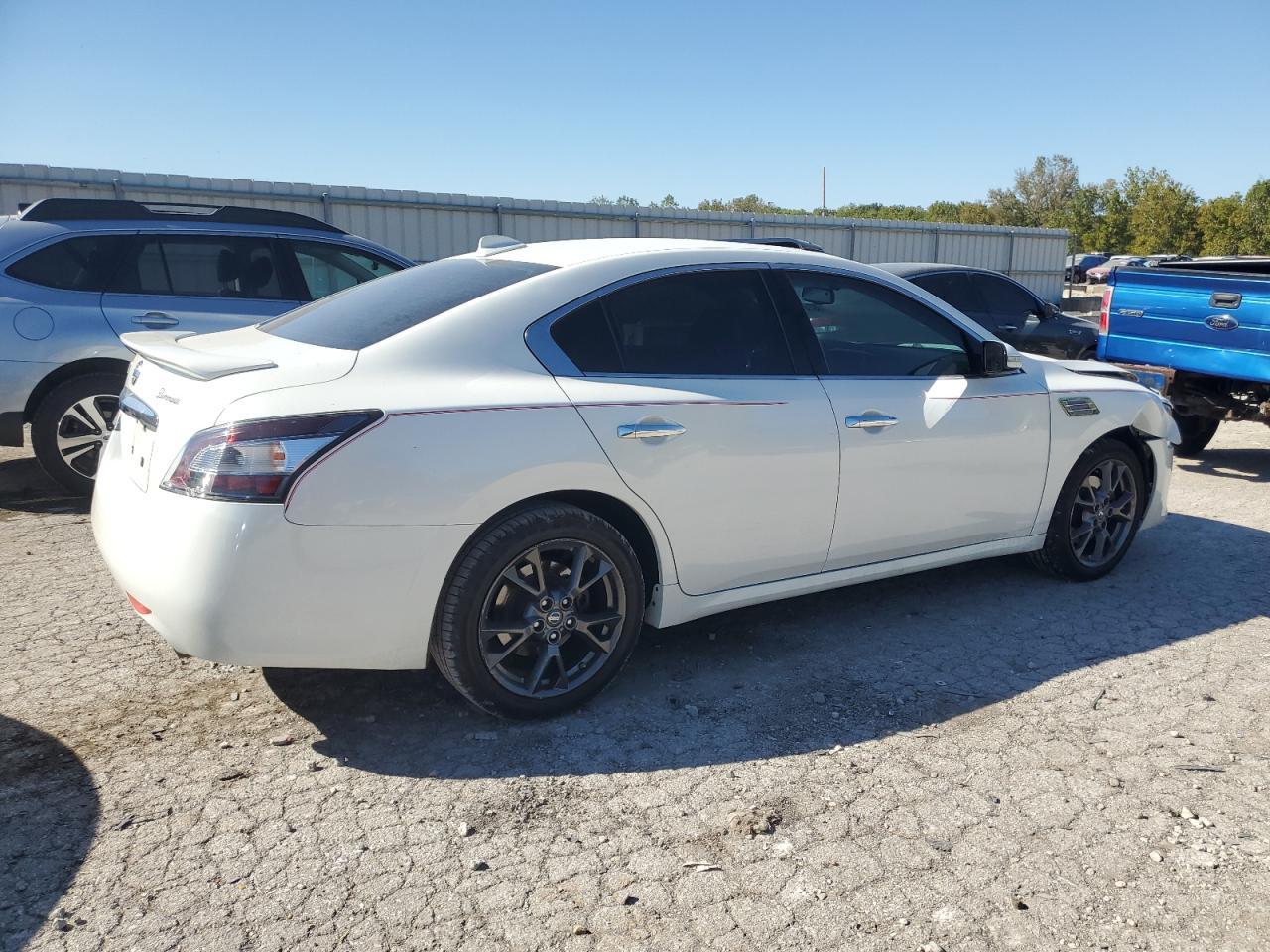 2014 NISSAN Maxima