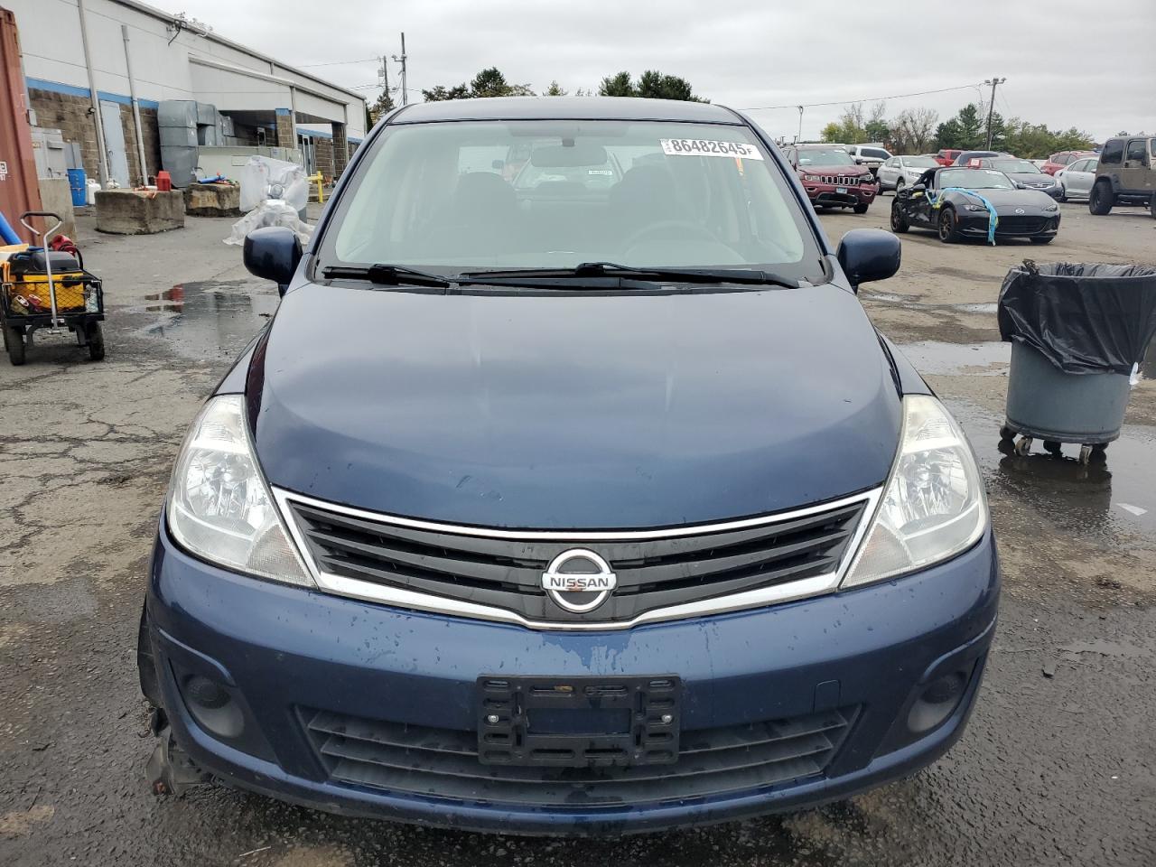 2011 NISSAN VERSA