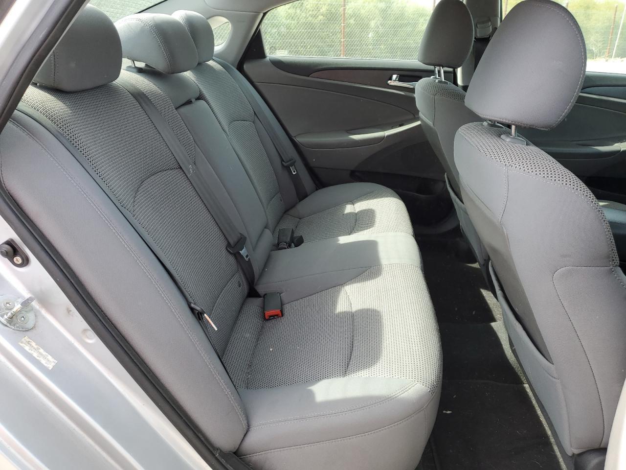 2011 HYUNDAI SONATA