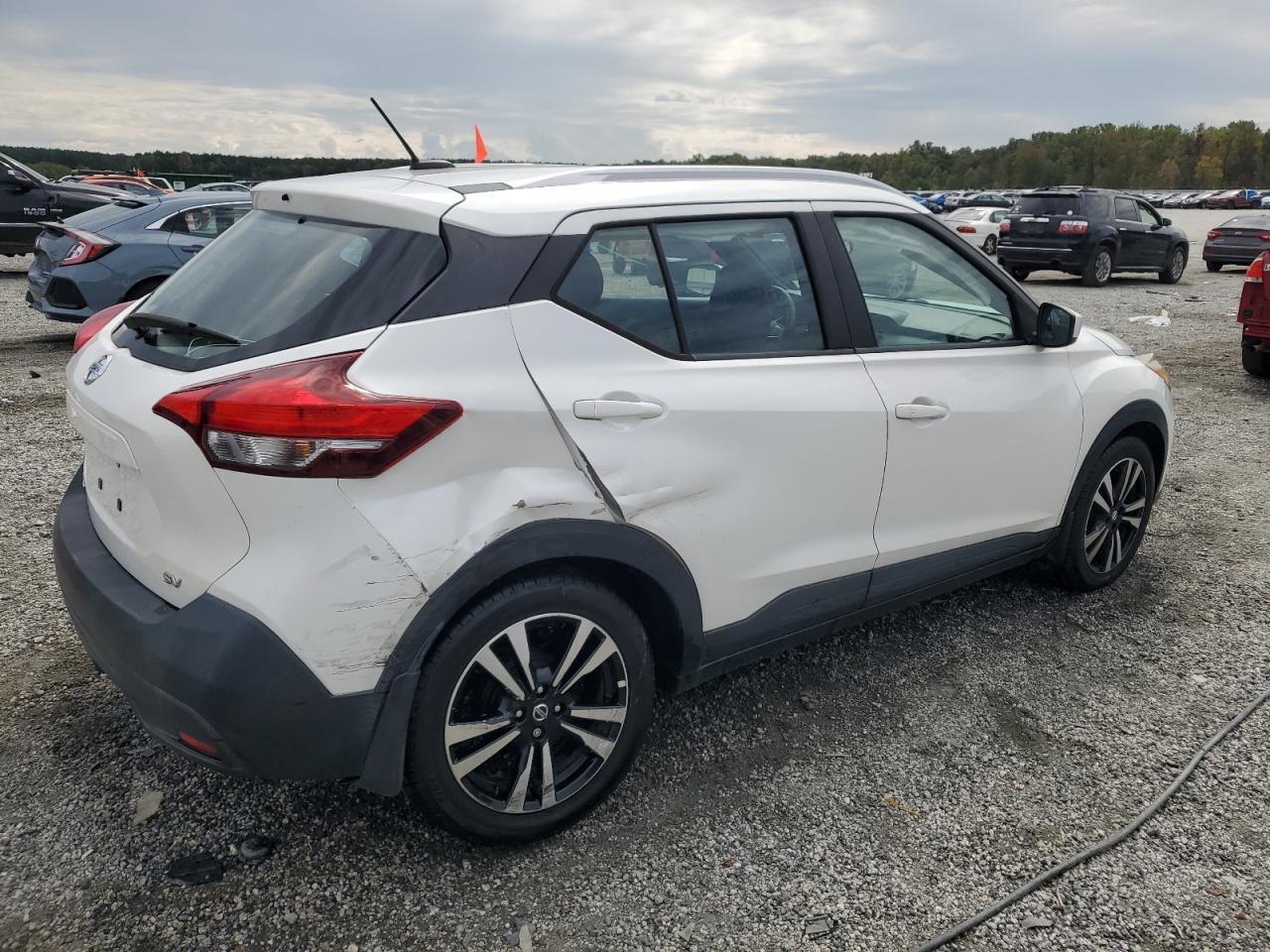 2019 NISSAN KICKS