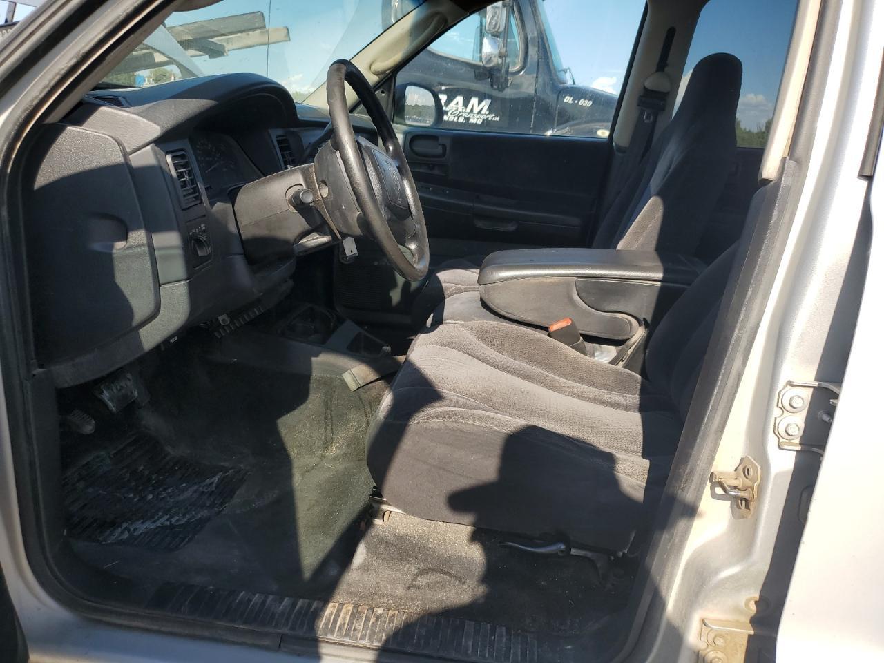 2004 DODGE Dakota