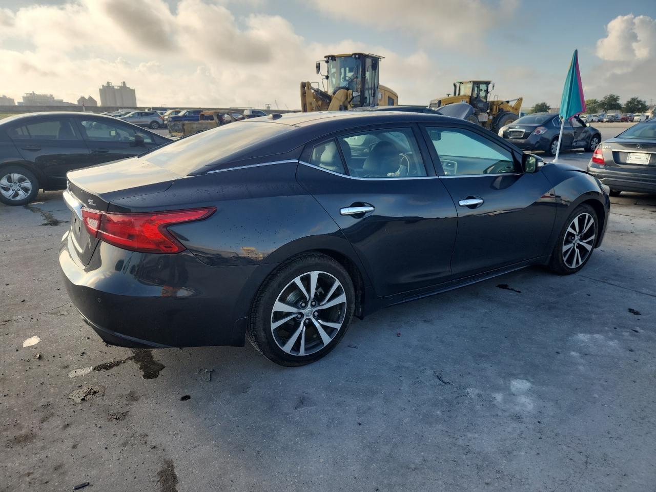 2023 NISSAN Maxima