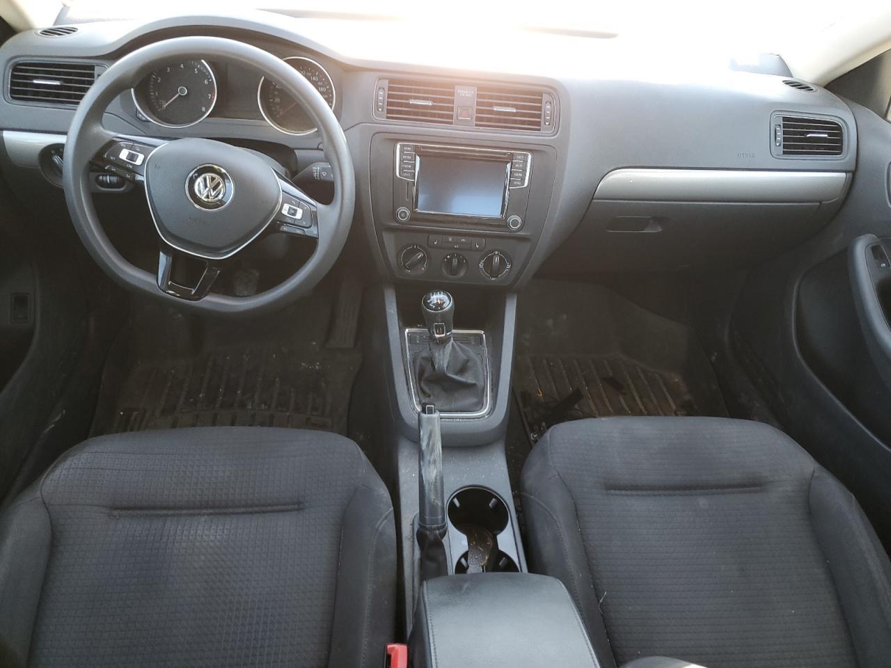 2016 VOLKSWAGEN JETTA