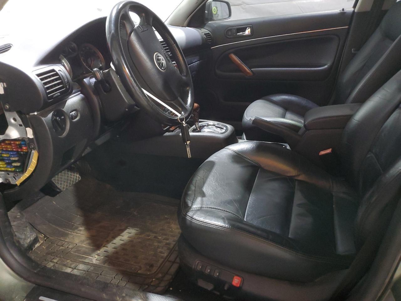 2002 VOLKSWAGEN Passat