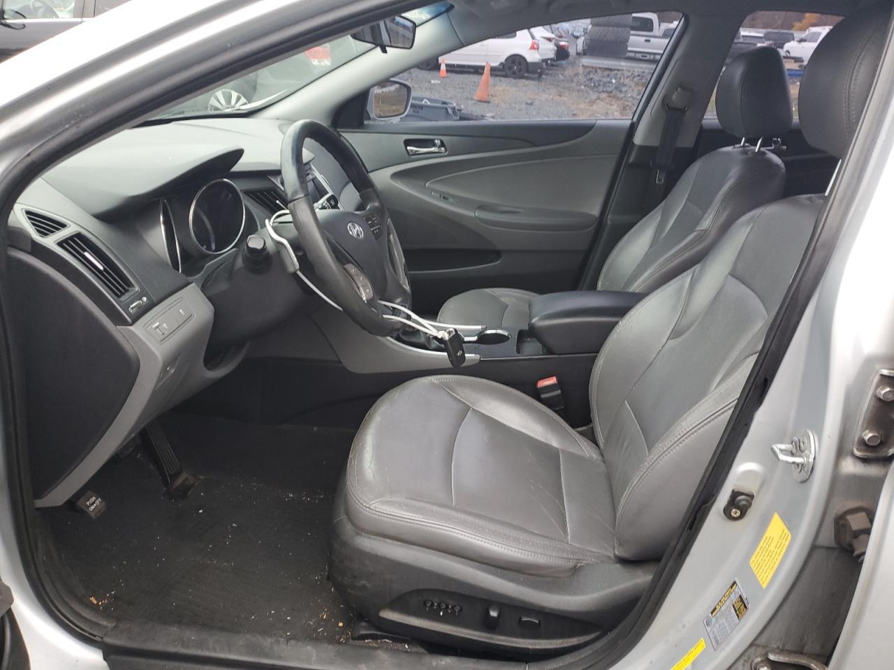 2011 HYUNDAI SONATA