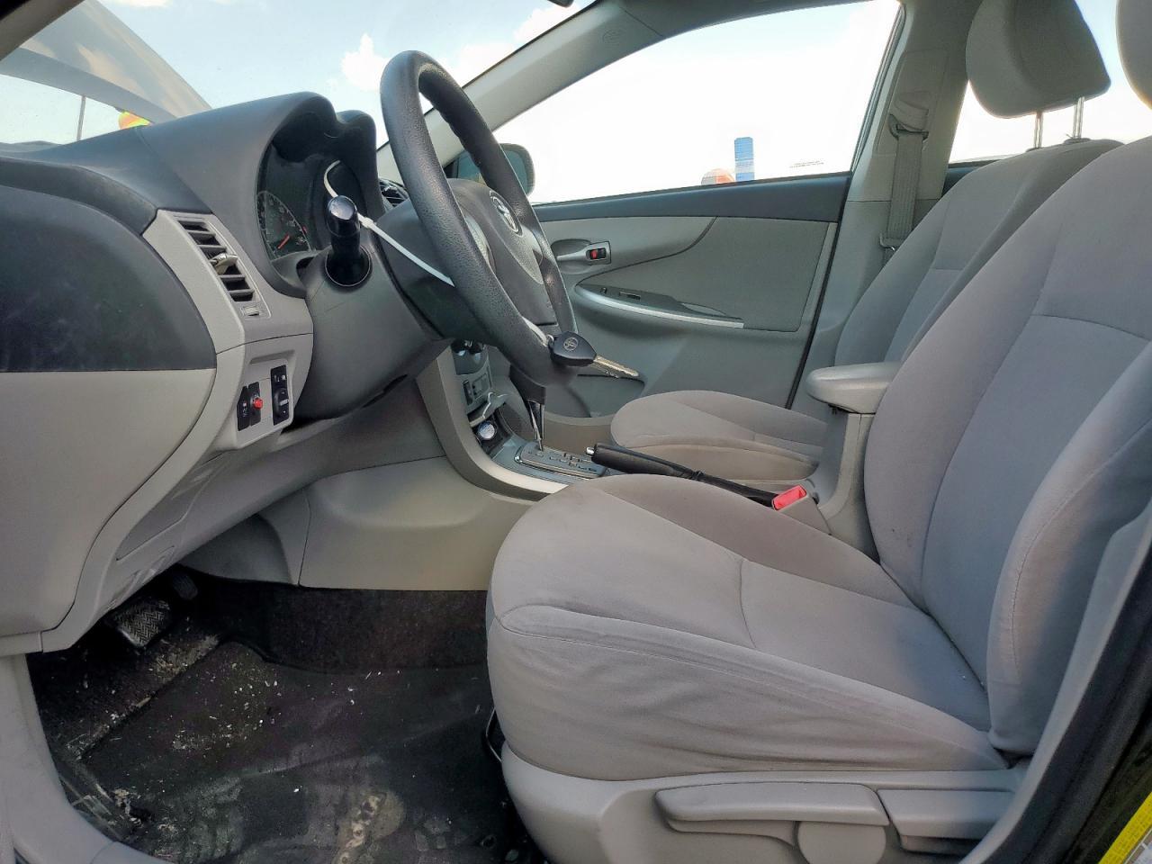 2011 TOYOTA COROLLA