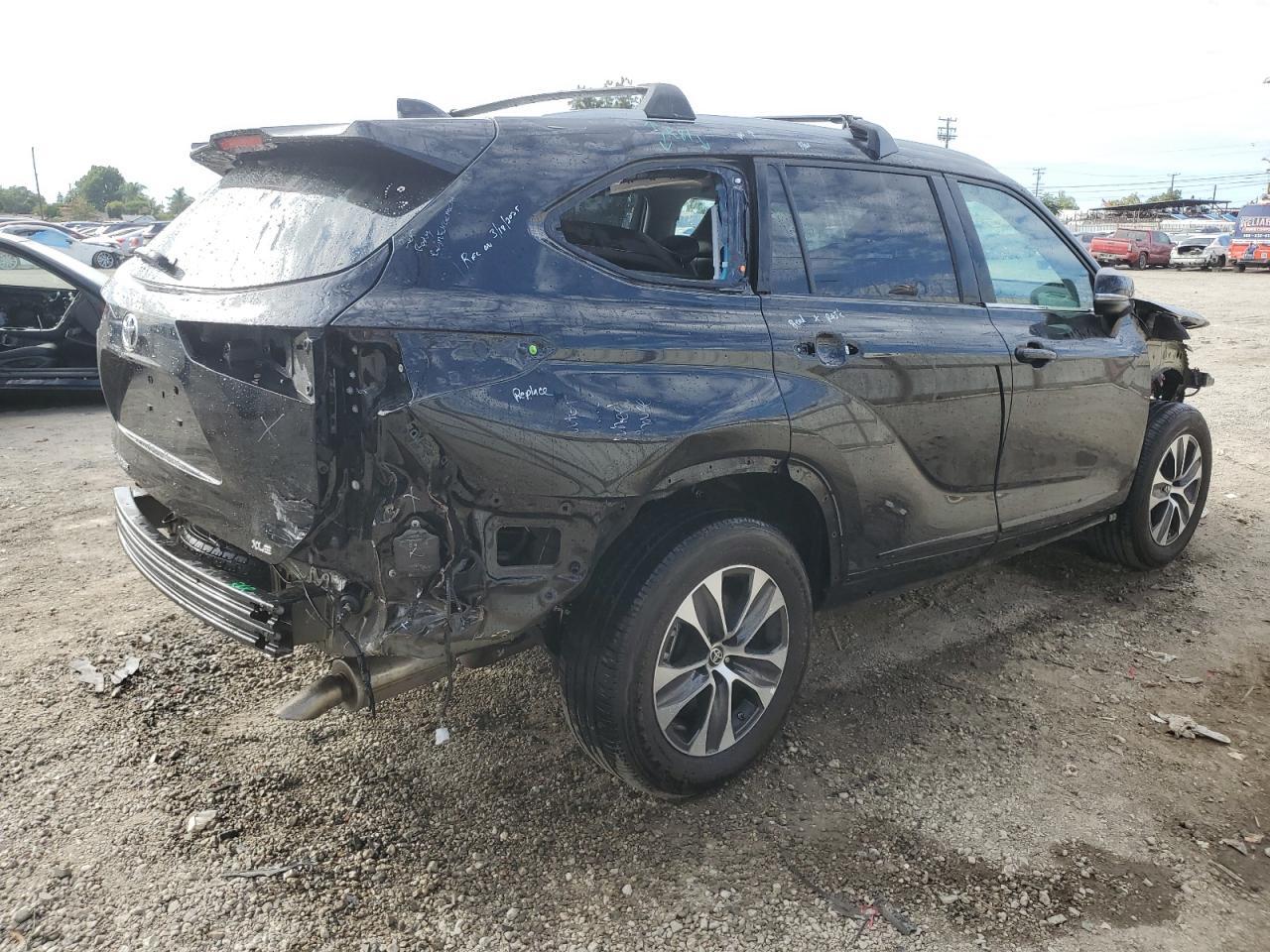 2023 TOYOTA HIGHLANDER