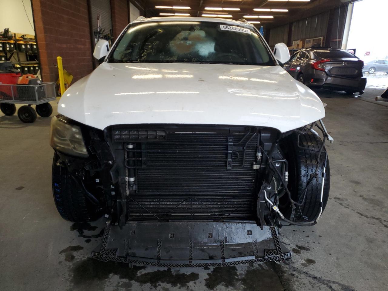 2009 AUDI Q5