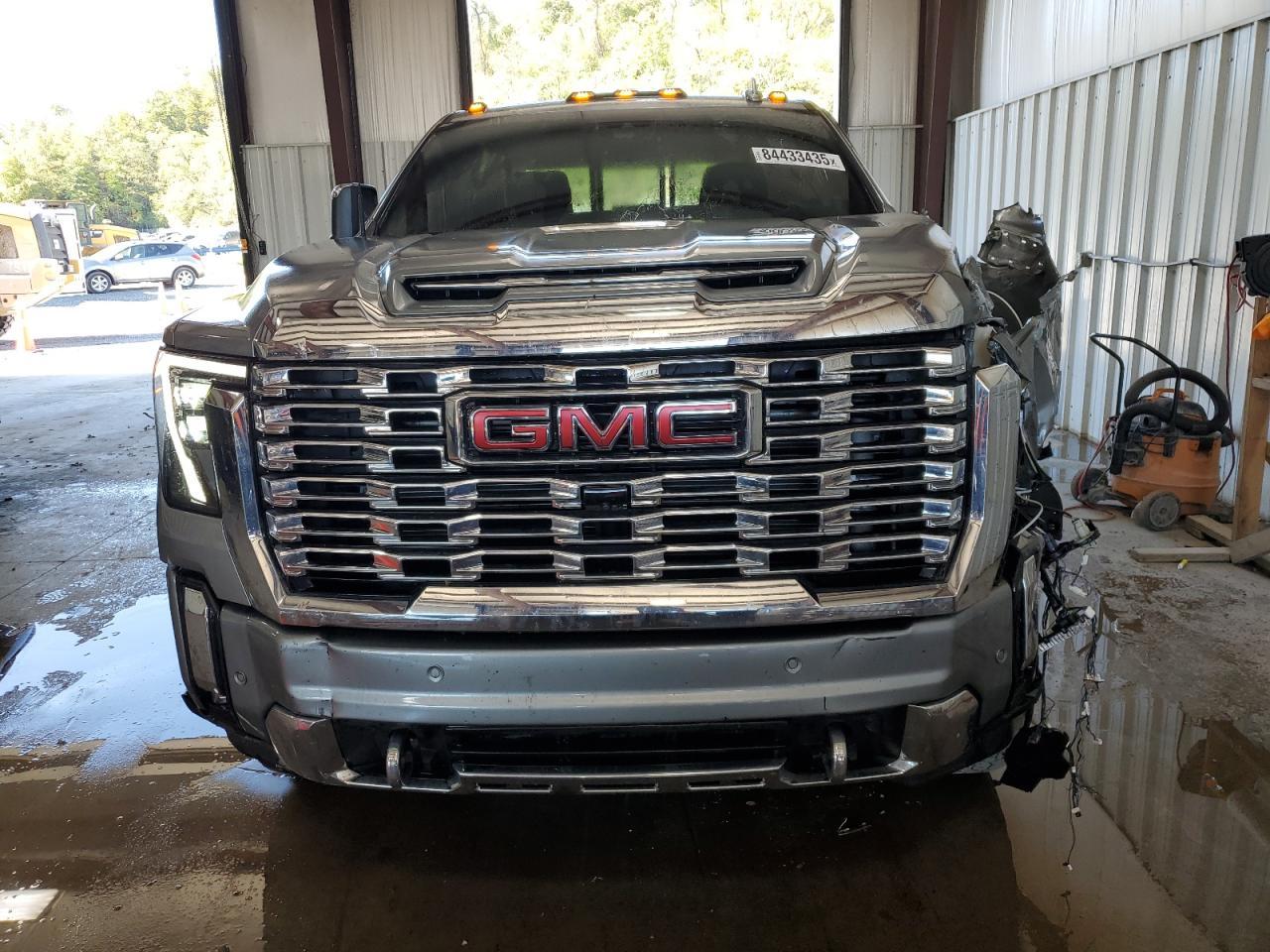 2024 GMC Sierra