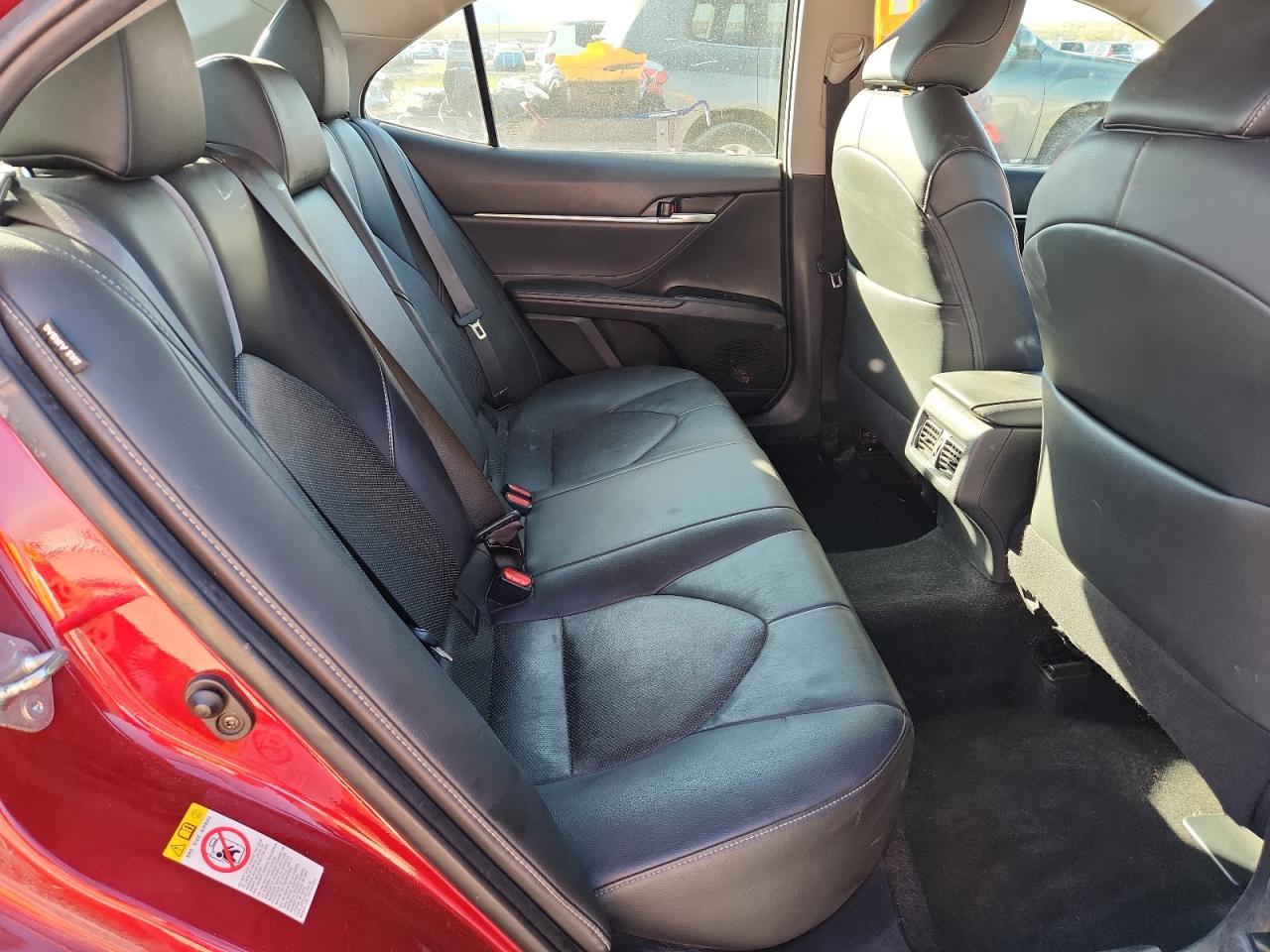2018 TOYOTA CAMRY