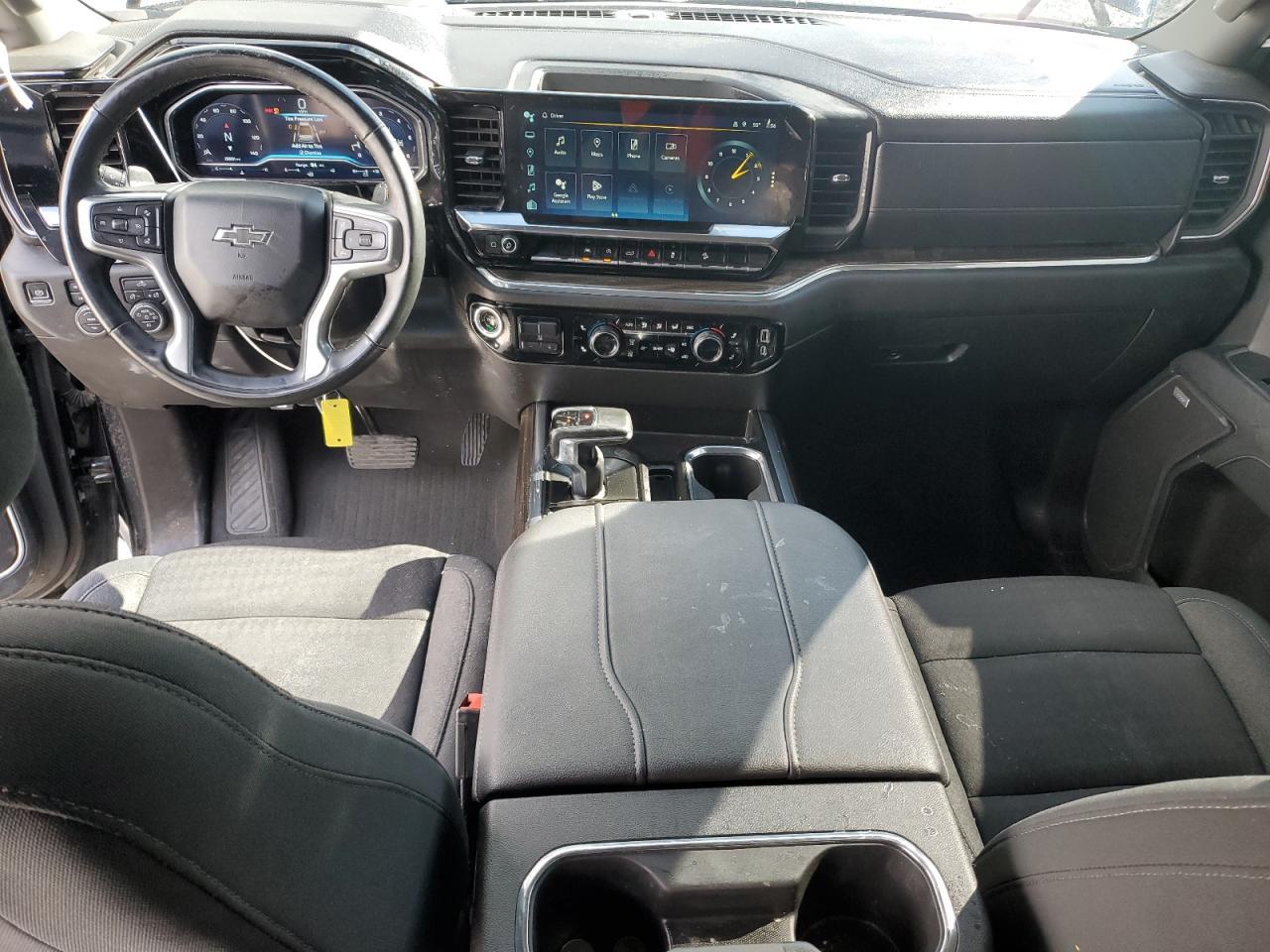 2024 CHEVROLET Silverado