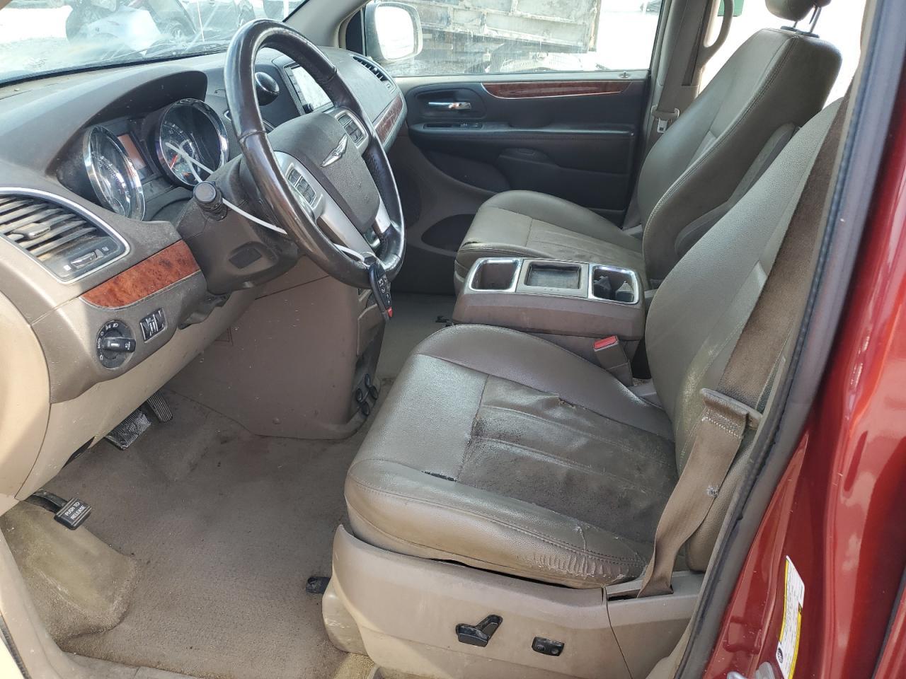 2015 CHRYSLER Town & Country