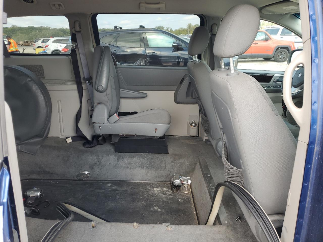 2010 DODGE GRAND CARAVAN