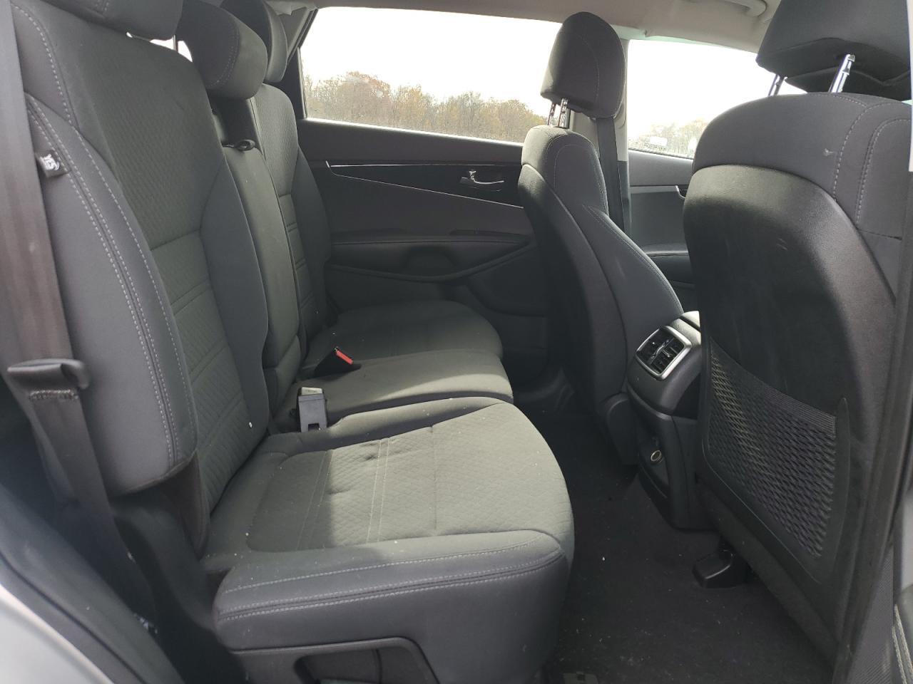 2017 KIA SORENTO