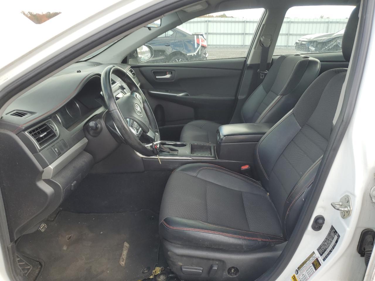2016 TOYOTA CAMRY