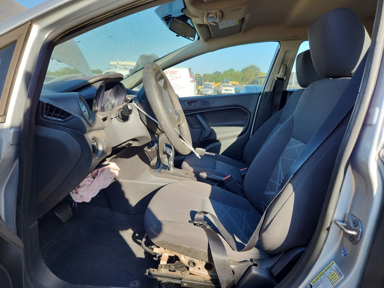 2014 FORD Fiesta