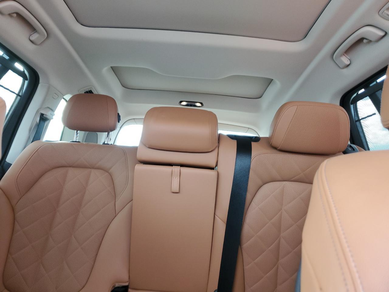 2023 BMW X7