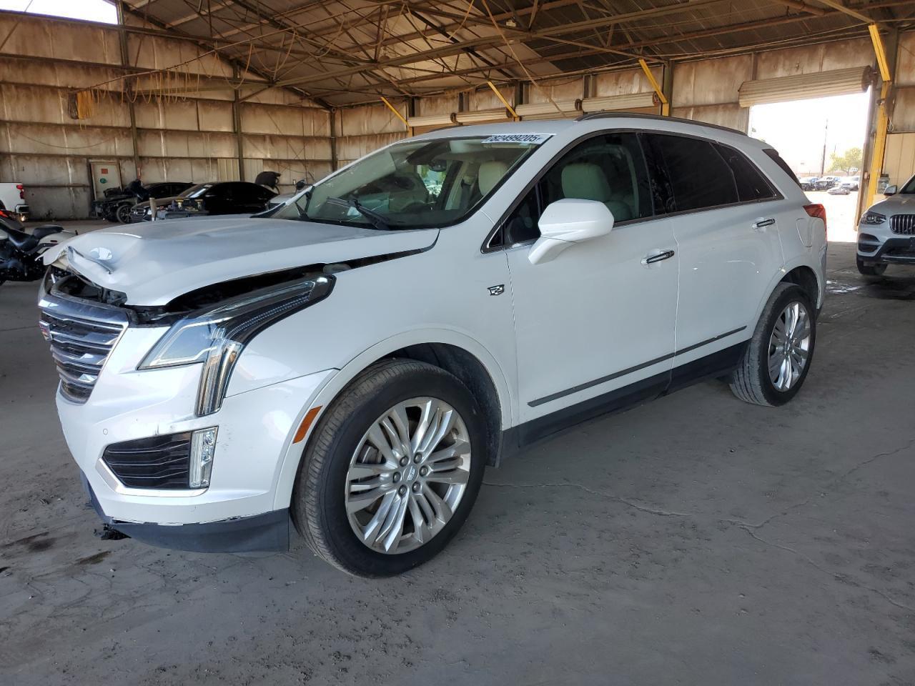 2017 CADILLAC XT5