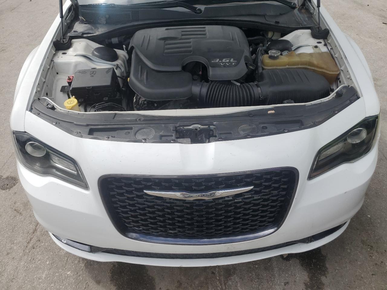 2016 CHRYSLER 300