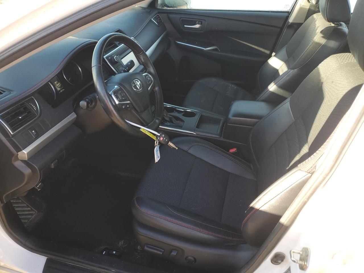 2016 TOYOTA CAMRY