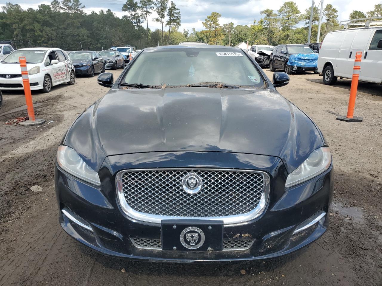 2011 JAGUAR Xj-Series