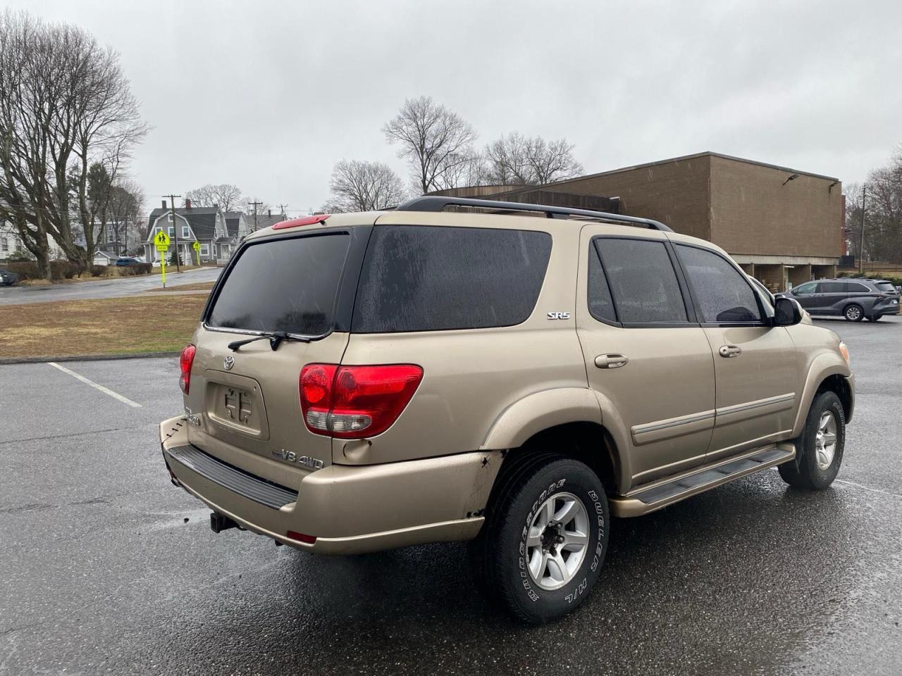 2005 TOYOTA Sequoia