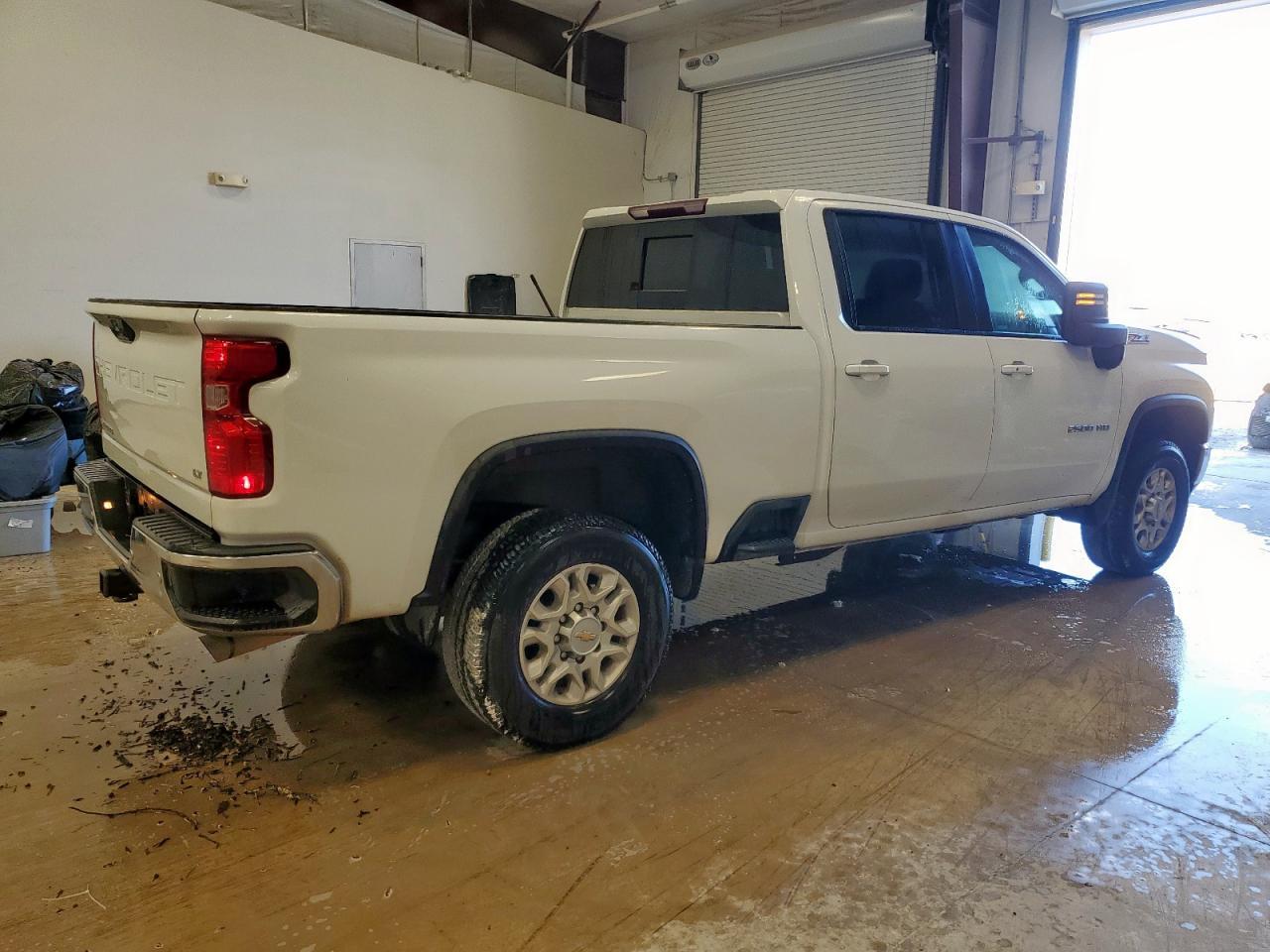 2023 CHEVROLET Silverado