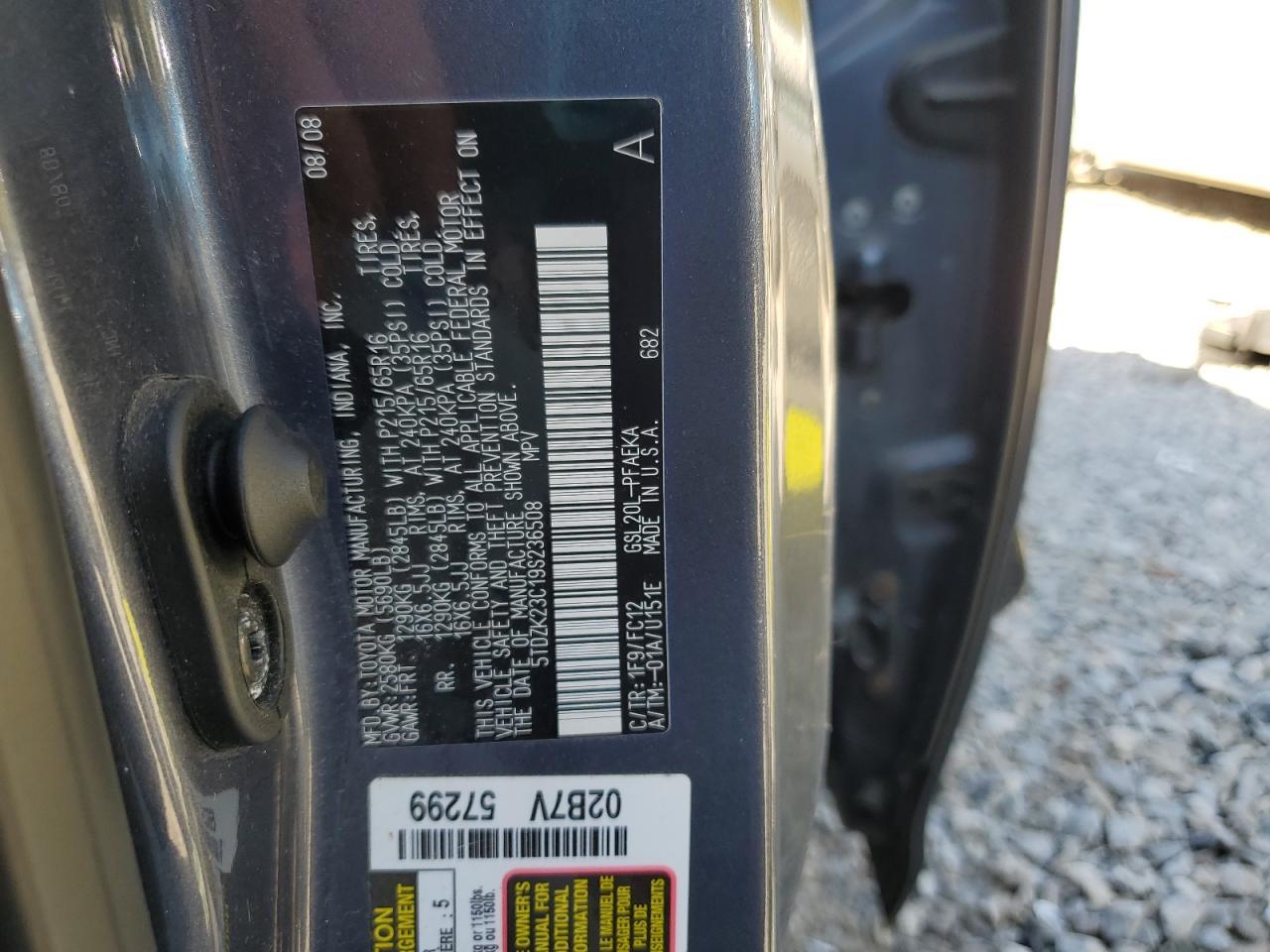 2009 TOYOTA SIENNA