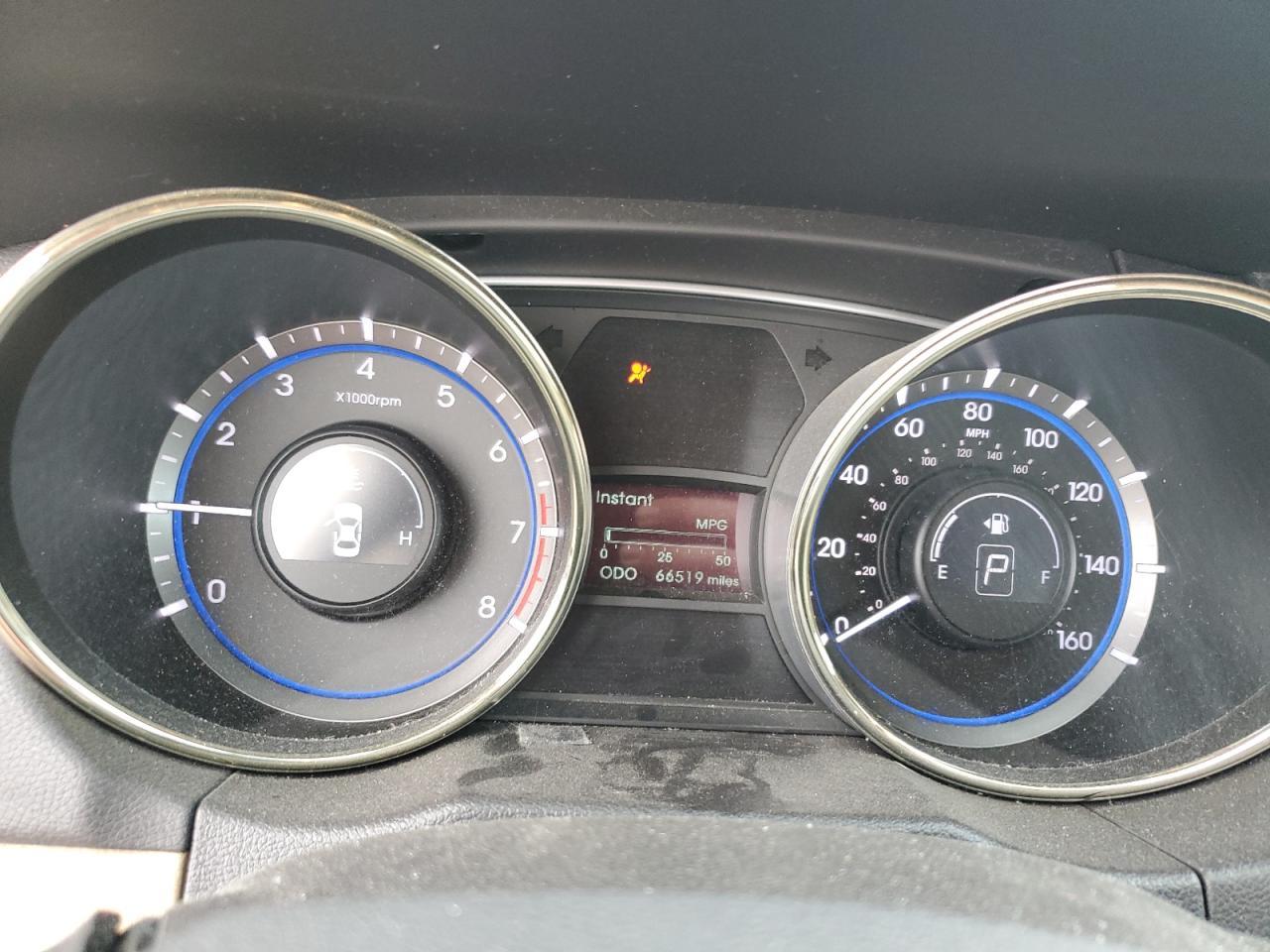 2011 HYUNDAI SONATA